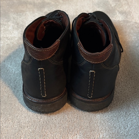 Johnston & Murphy Leather Chukka Boots - Picture 2 of 7